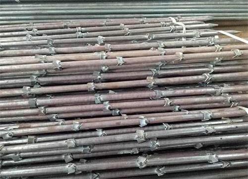 鄂托克前隧道钢花管